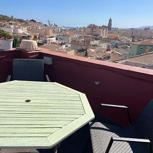 https://apt-top-floor-in-center-with-terrace-and-views.hotelsinnerja.org